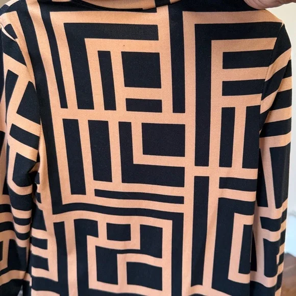 SHEIN Black and Tan Geometric Long Sleeve Dress Size 5 - Picture 3 of 3